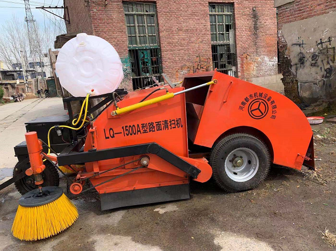 海南州馬路清掃機(jī)廠家-河南都市機(jī)械設(shè)備